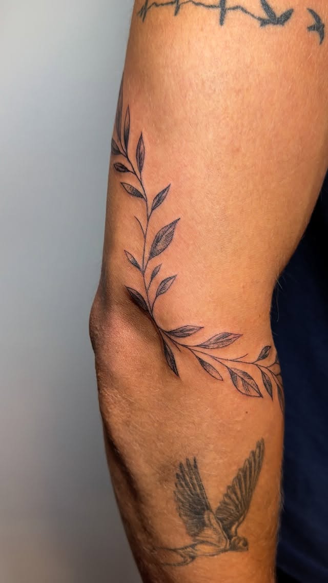 Botanical leaf wrap by Luna Fino